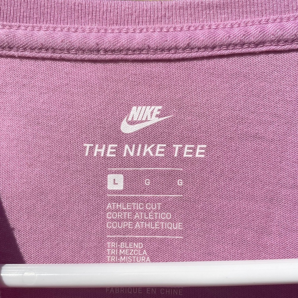 Nike Kids Pink T-Shirt - Picture 3 of 4